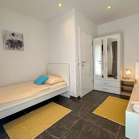 Dorijini Dvori Bed and Breakfast 4*