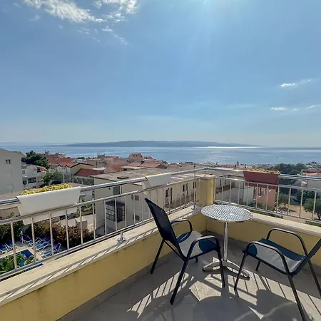 Bed and Breakfast Dorijini Dvori 4*