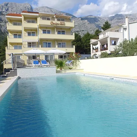 Bed and Breakfast Dorijini Dvori
