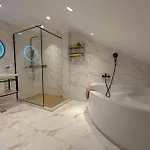 Dorijini Dvori 4*