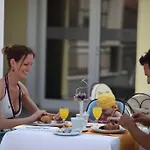 Bed & Breakfast Dorijini Dvori 4*