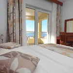 Dorijini Dvori Bed & Breakfast 4*