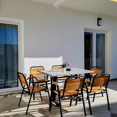 Bed & Breakfast Dorijini Dvori Baska Voda